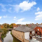 Apartment In The Heart Of The City Centre, Live Like A Local